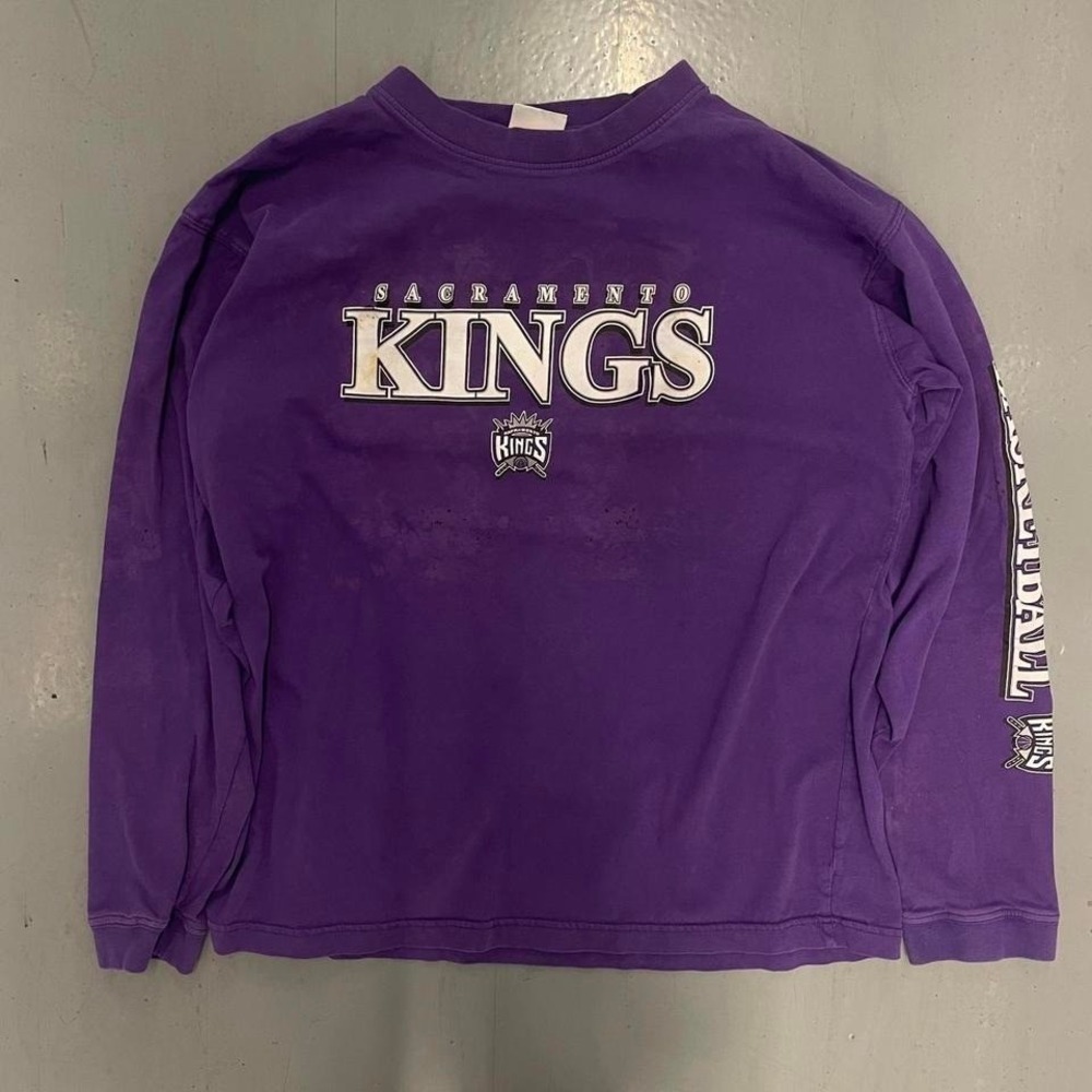Distressed Vintage NBA‎ Sacramento Kings long sleeve tee